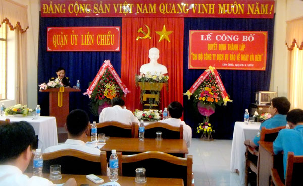 Đ/c Trần Văn Chiến - Giám đốc Chi nhánh phát biểu tại buổi lễ bao ve ban dem tai da nang