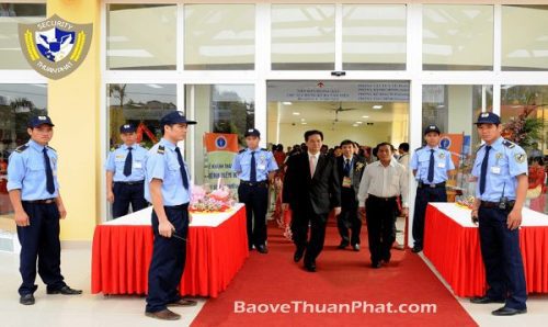 Nhân viên công ty bảo vệ Thuận Phát